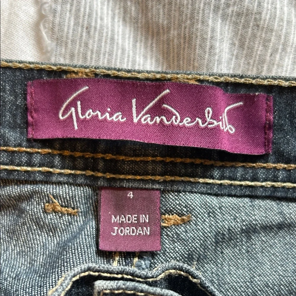 Gloria Vanderbilt discover timeless